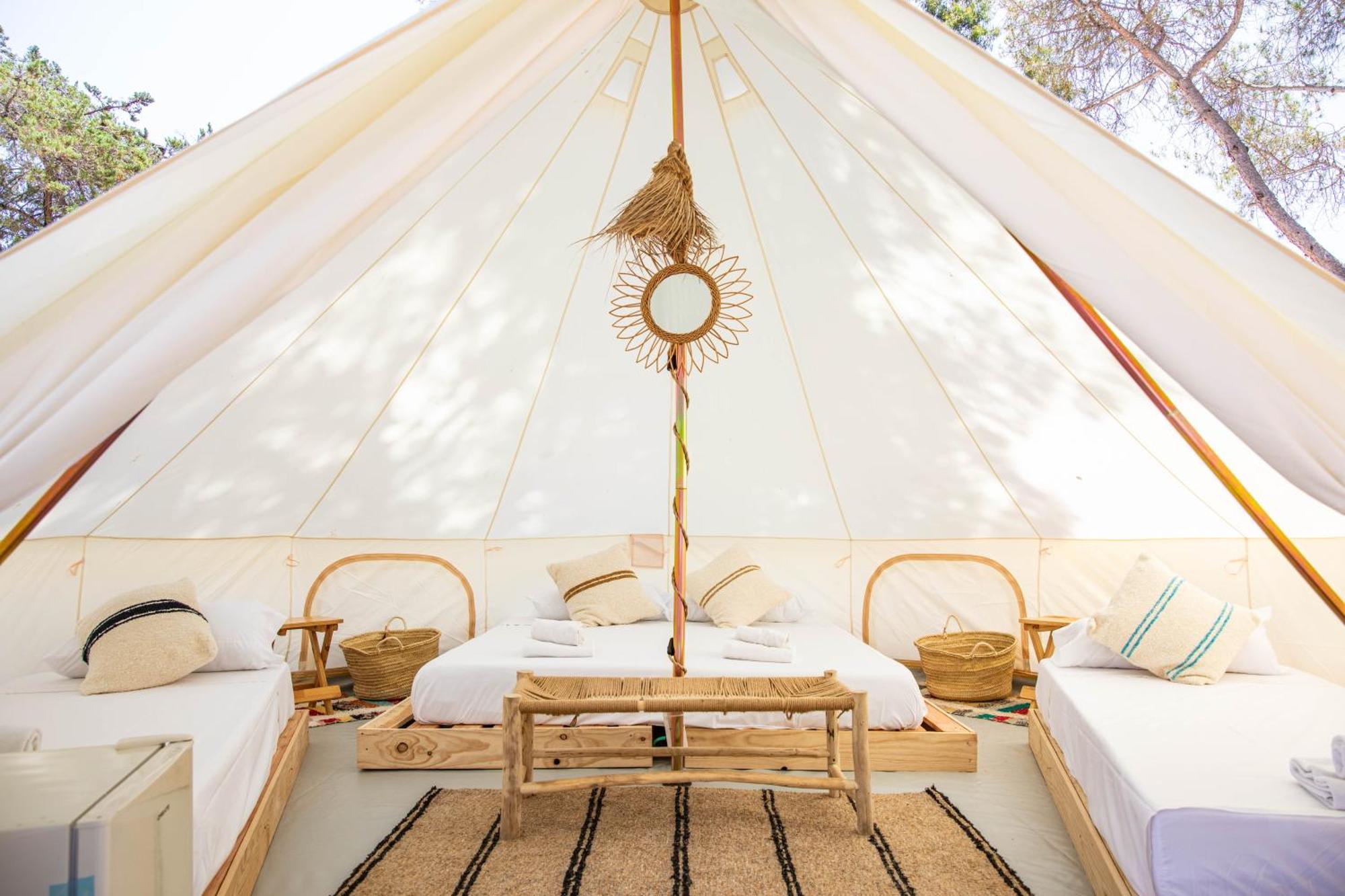 فندق Camping Sant Salvador كوماروغا المظهر الخارجي الصورة