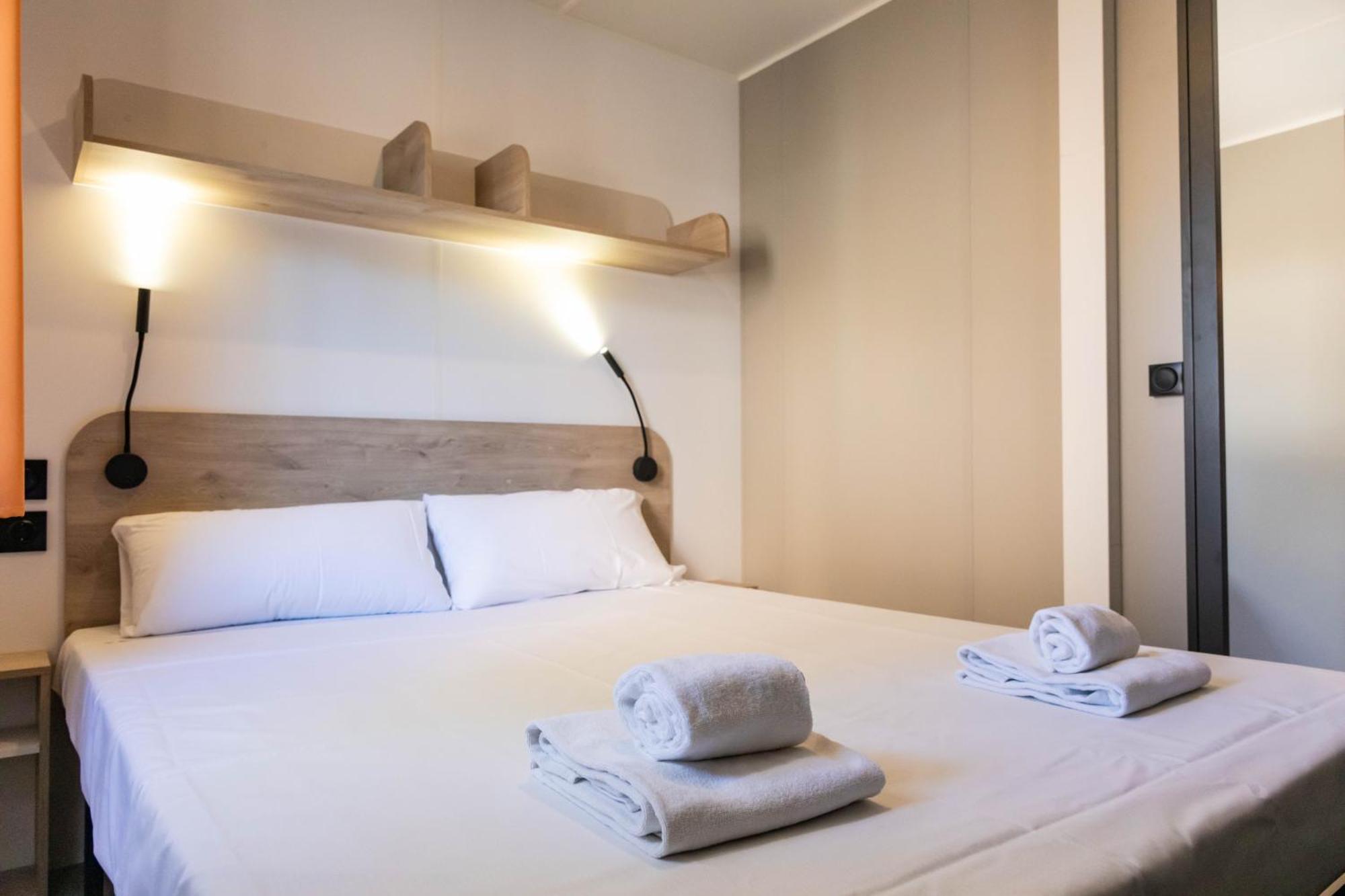 فندق Camping Sant Salvador كوماروغا المظهر الخارجي الصورة