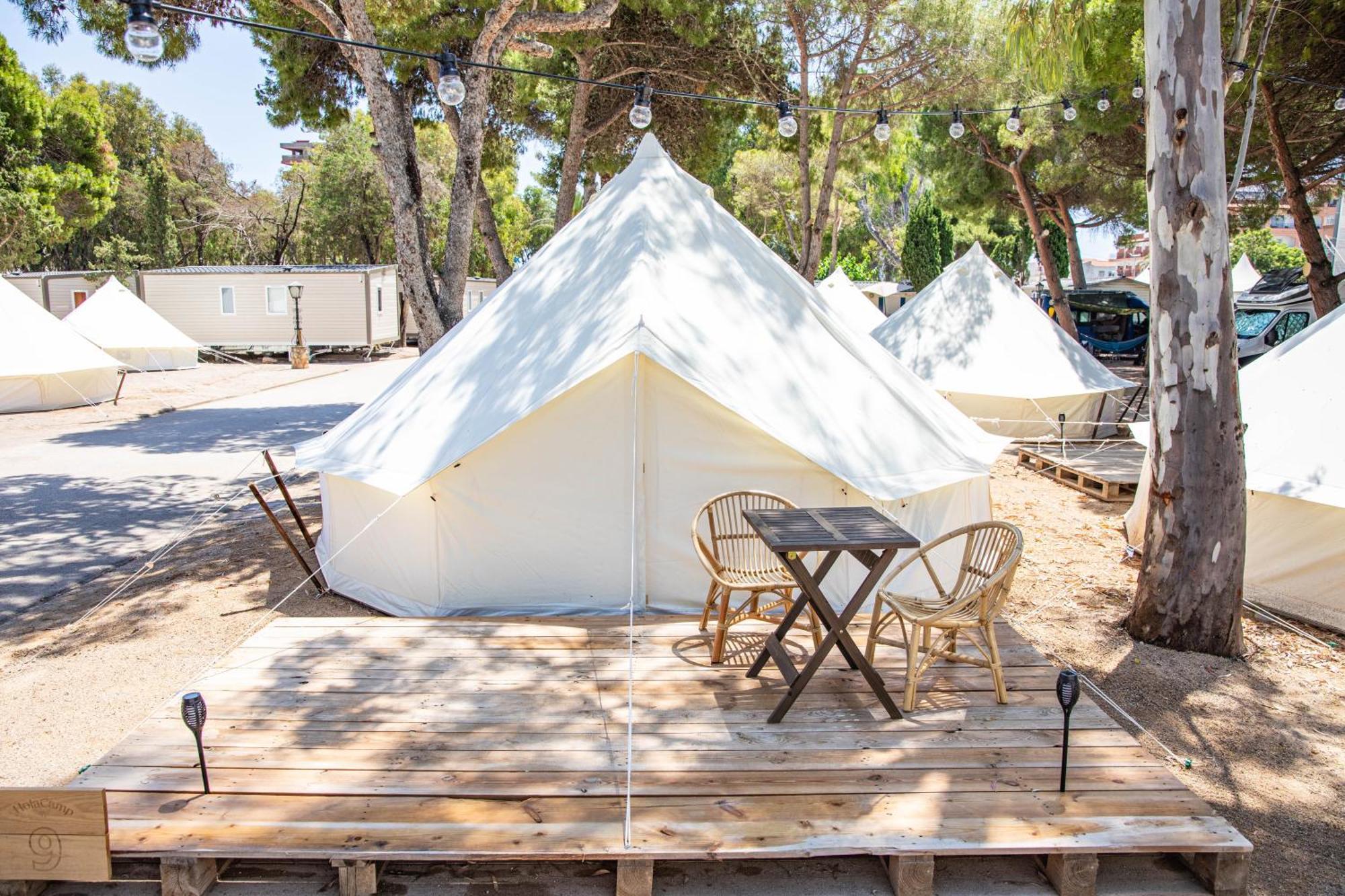 فندق Camping Sant Salvador كوماروغا المظهر الخارجي الصورة